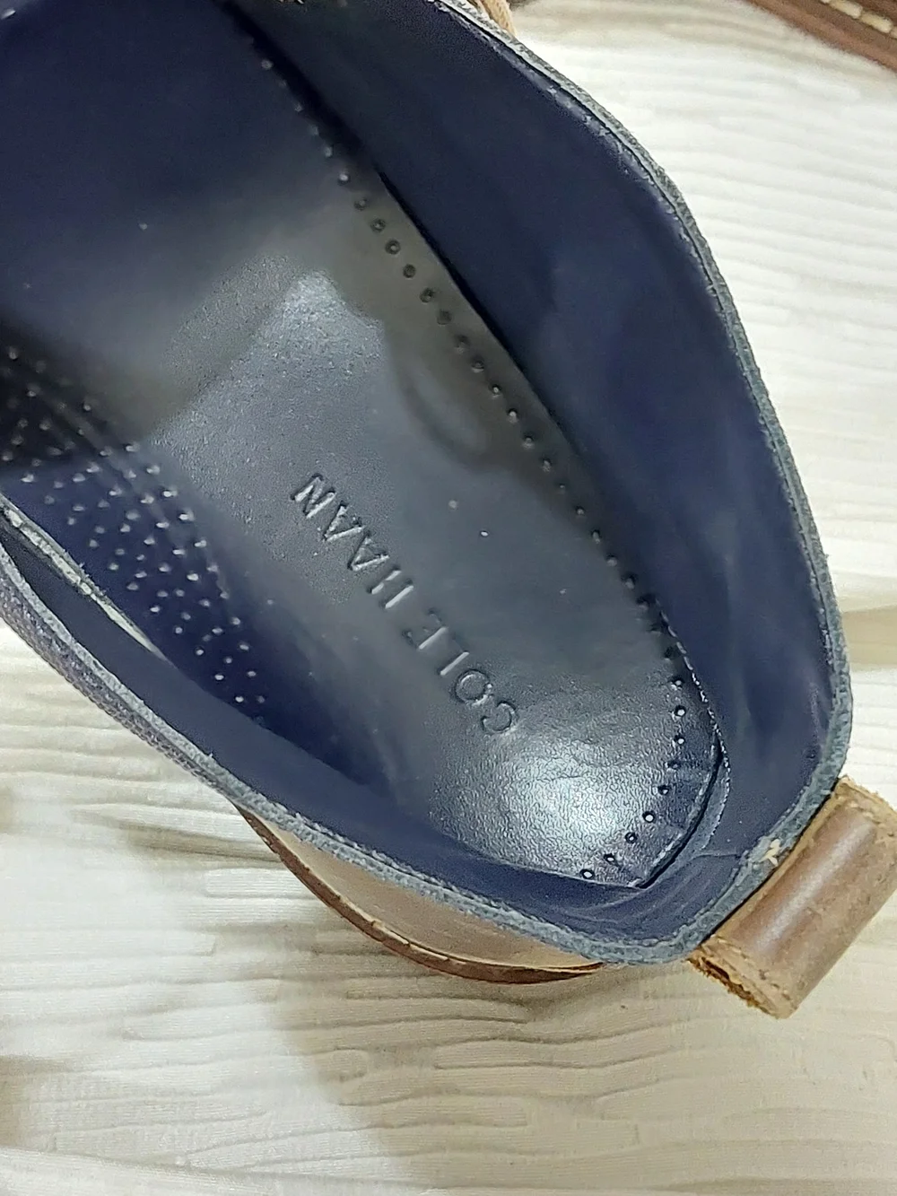 Cole Haan Brown Leather Chukka Boots with Navy Collar Size 9
